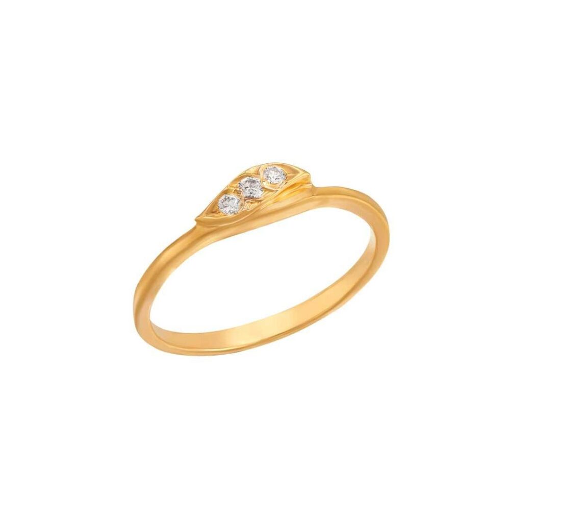 Trivecta diamond ring-tilted